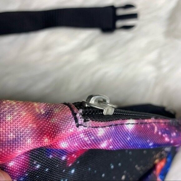 Everest Signature Pattern Fanny Pack Galaxy - Picture 6 of 8
